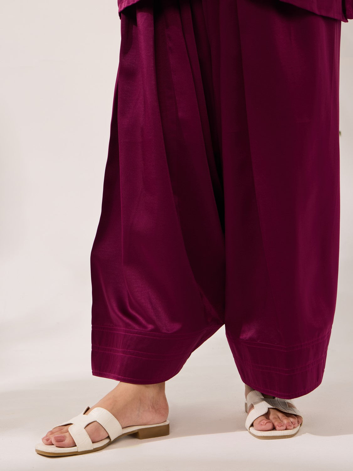 Farshi Bow - Suit