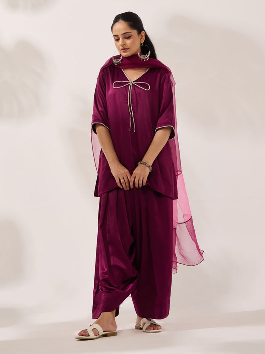 Farshi Bow - Suit